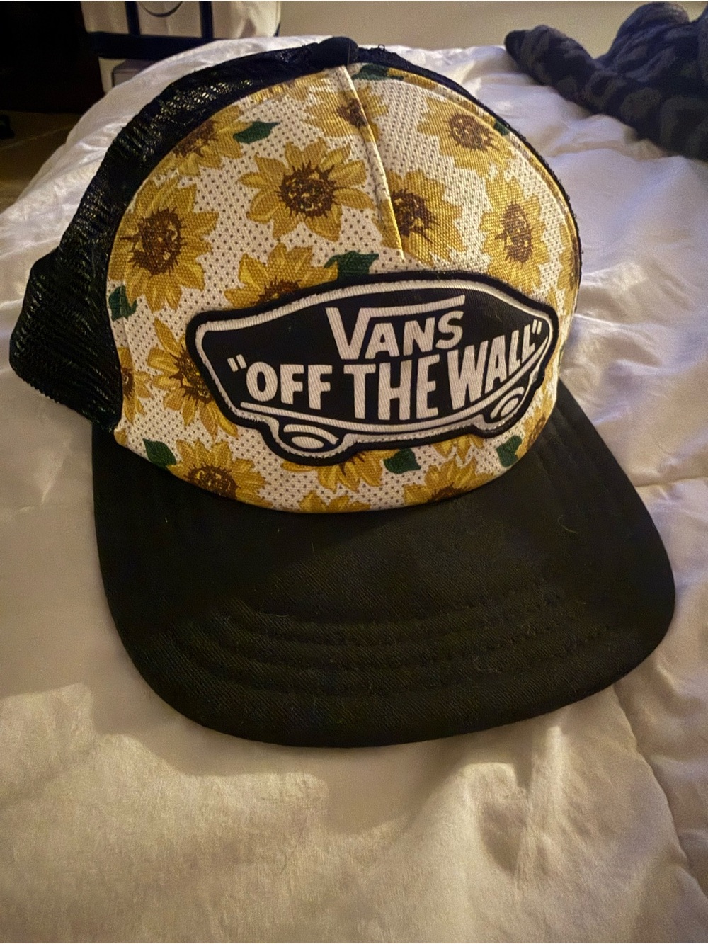 Vans Off The Wall Sunflower Floral Trucker Hat Snapback Black
